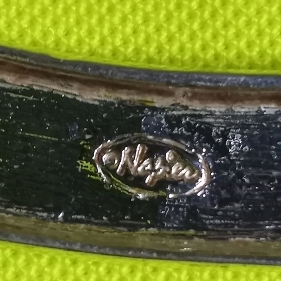 Napier silvertone choker collar necklace shows some wear - Picture 6 of 6